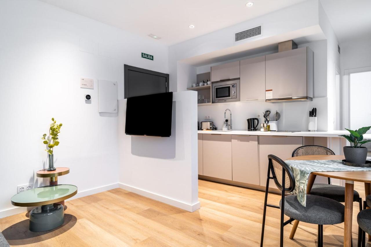 Limehome Sevilla Ronda De Capuchinos Exteriör bild