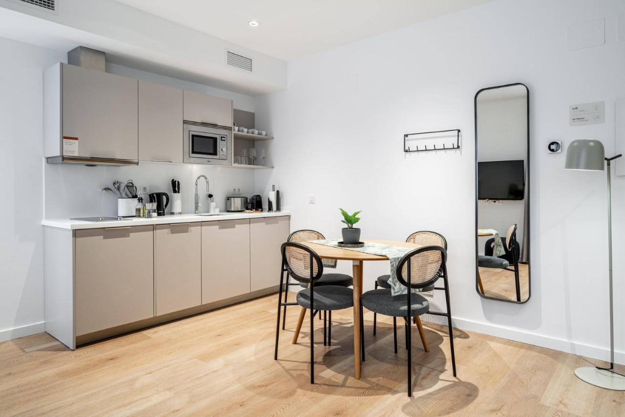 Limehome Sevilla Ronda De Capuchinos Exteriör bild