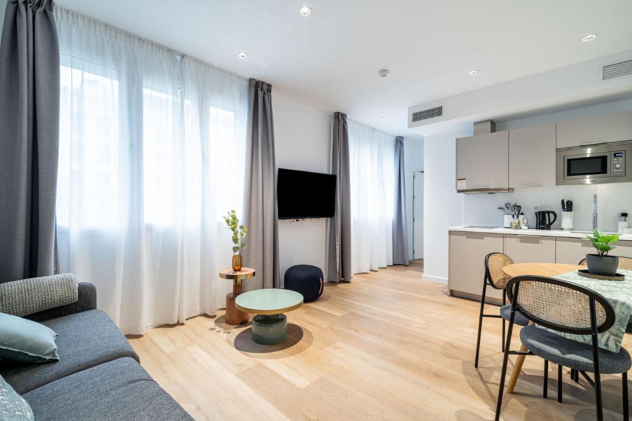 Limehome Sevilla Ronda De Capuchinos Exteriör bild