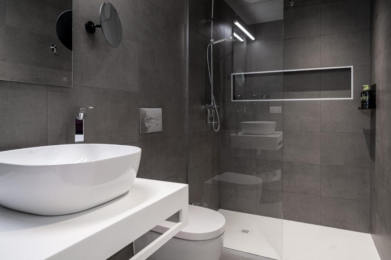 Limehome Sevilla Ronda De Capuchinos Exteriör bild