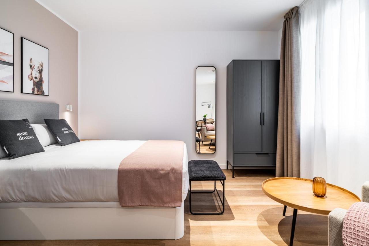Limehome Sevilla Ronda De Capuchinos Exteriör bild