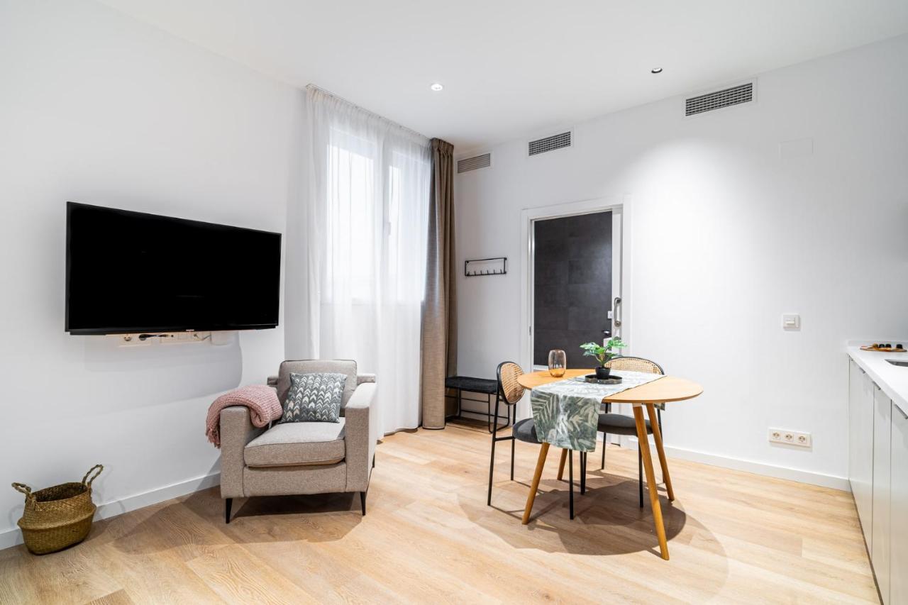 Limehome Sevilla Ronda De Capuchinos Exteriör bild