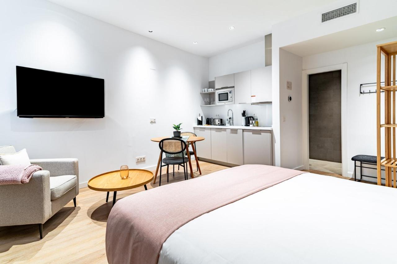 Limehome Sevilla Ronda De Capuchinos Exteriör bild