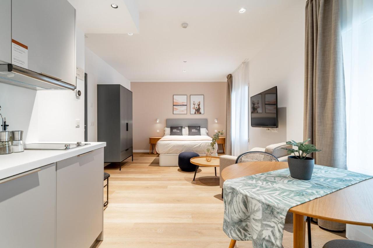 Limehome Sevilla Ronda De Capuchinos Exteriör bild